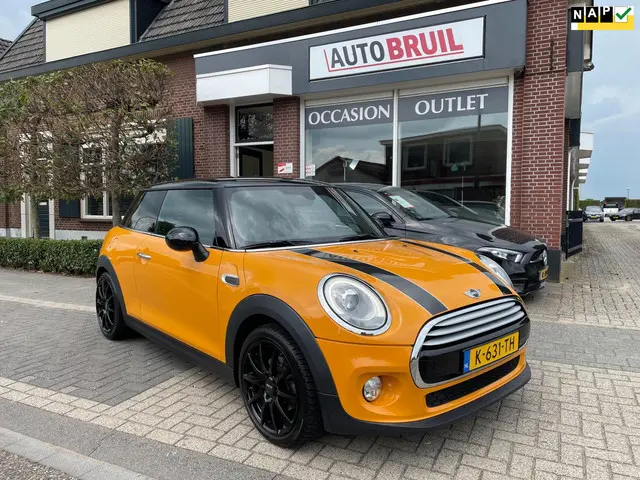 MINI Cooper Mini 1.5 Chili Serious Business 2015 Benzine