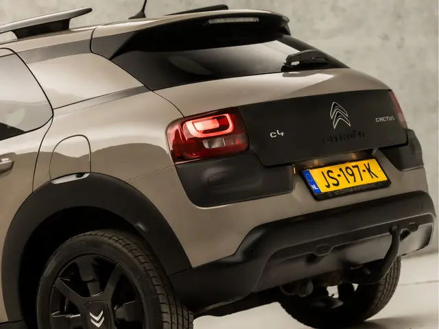Citroën C4 Cactus 1.2 PureTech Black Pack 2016 Benzine 11
