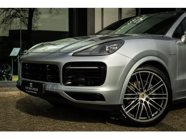 Porsche Cayenne Coupé 3.0 E-Hybrid 2020 Hybride Benzine 16