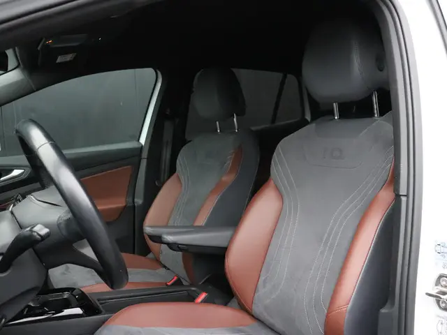 Volkswagen ID.4 First 77 kWh 2020 Elektrisch 13