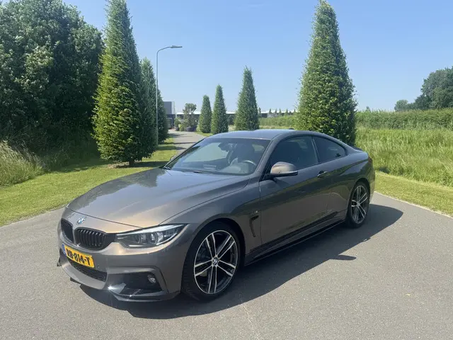 BMW 4 Serie Coupé 420i High Executive 2017 Benzine 37