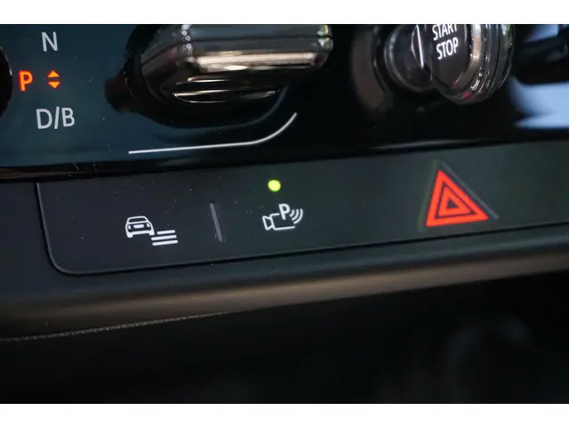 MINI 3-Deurs Cooper E 2025 Elektrisch 22