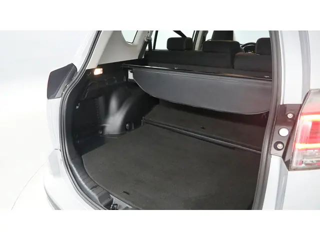 Toyota RAV4 2.5 Hybrid AWD Dynamic 2017 Hybride Benzine 36