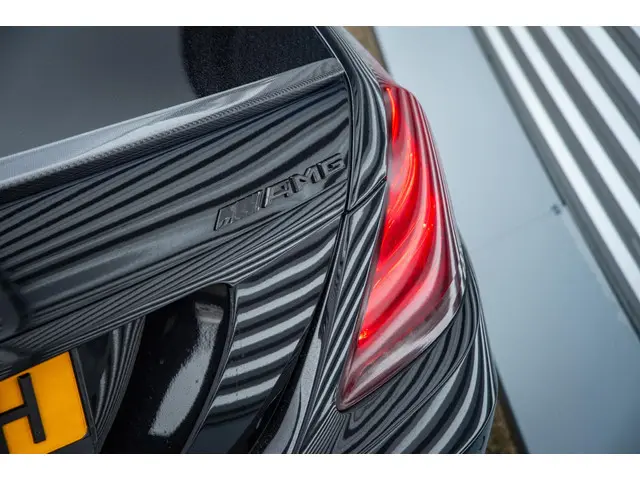 Mercedes-Benz S-Klasse AMG 63 4Matic Lang 2015 Benzine 43