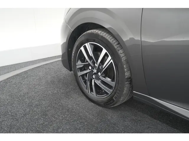 Peugeot 208 PureTech 100 Allure Pack 2023 Benzine 17