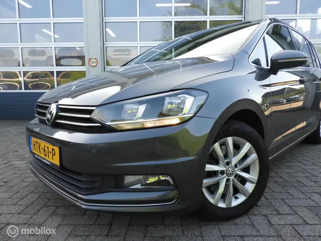 Volkswagen Touran 2