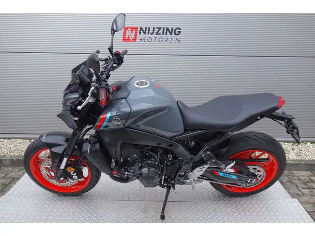 Yamaha MT 09 ABS 2021 Benzine 15