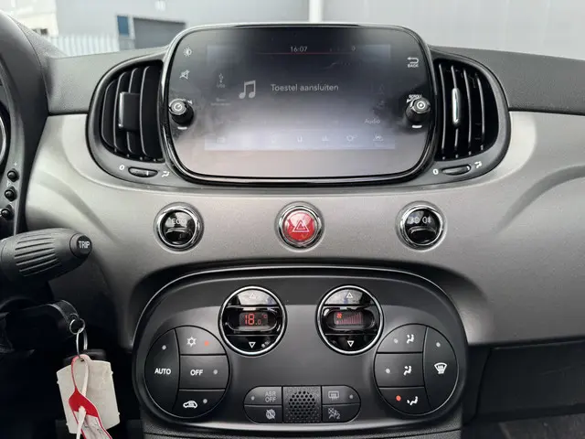 Fiat 500C 0.9 TwinAir 2018 Benzine 31