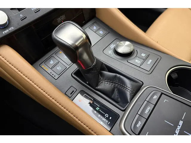 Lexus RC 300h F Sport Premium 2019 Hybride Benzine 34