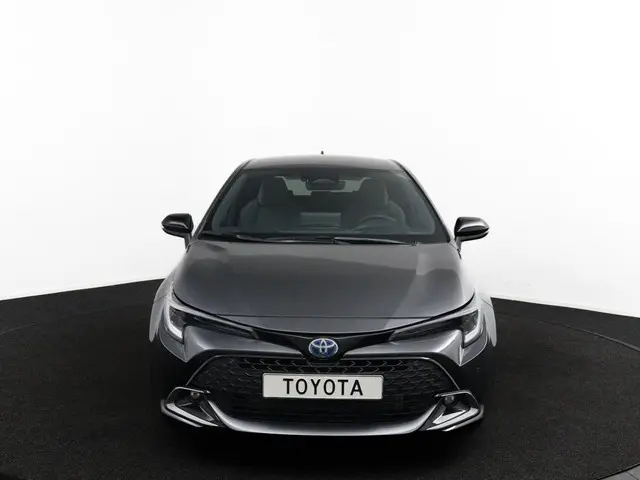 Toyota Corolla Hybrid 140 Dynamic 2025 Hybride Benzine 7