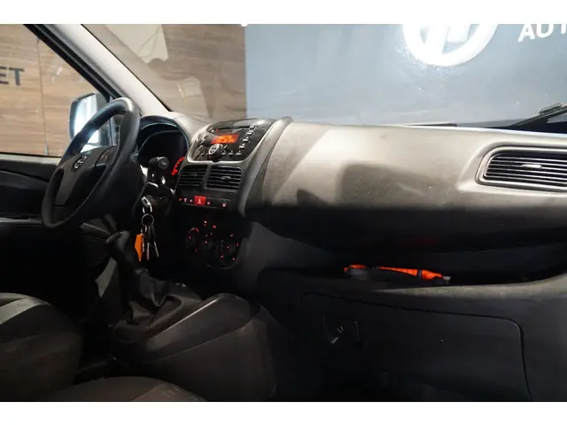 Opel Combo 1.3 CDTi L1H1 Edition 2017 Diesel 4