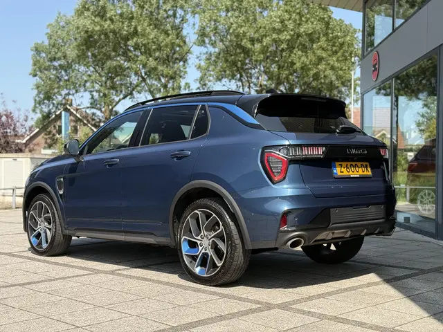 Lynk & Co 01 1.5 Aut. Hybrid 2024 Hybride Benzine 4
