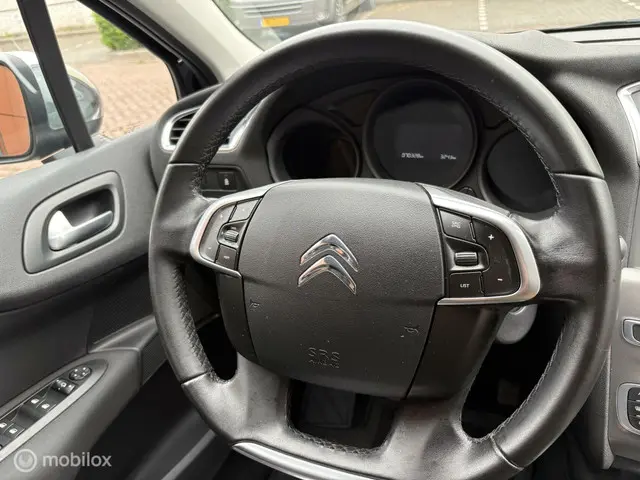 Citroën C4 1.2 PureTech Feel Collection 2015 Benzine 8