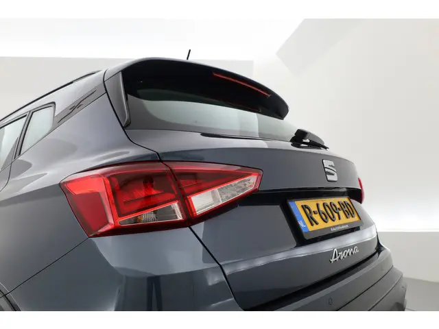 SEAT Arona 1.0 TSI 2022 Benzine 28