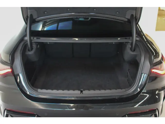 BMW 4 Serie Coupé 430i High Executive 2023 Benzine 15
