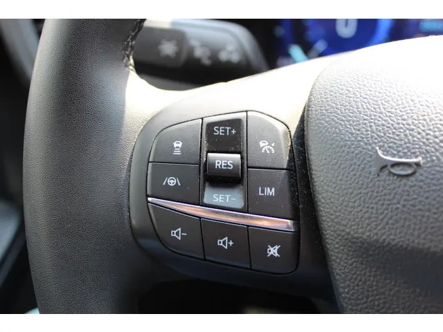 Ford Kuga 2.5 PHEV ST-Line X 2023 Hybride Benzine 30