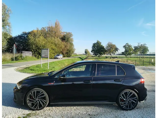 Volkswagen Golf 2.0 TSI GTI 2021 Benzine 3