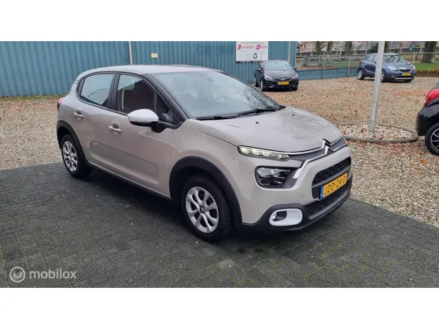 Citroën C3 1.2 PureTech Plus 2024 Benzine 4