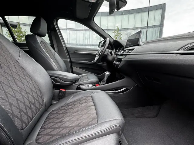 BMW X1 xDrive25e 2021 Hybride Benzine 3