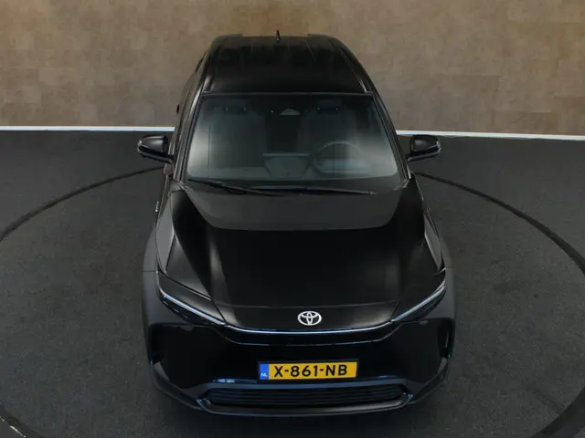 Toyota bZ4X Business Plus 71 kWh 2023 Elektrisch 14