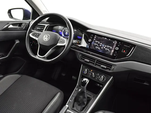 Volkswagen Polo 1.0 TSI 95pk Life 2023 Benzine 28