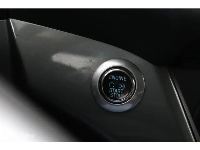 Ford C-MAX 1.0 Titanium plus 2014 Benzine 31