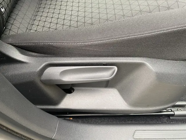 Volkswagen T-Cross 1.0 TSI Life 2020 Benzine 30