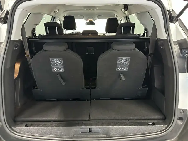 Peugeot 5008 1.2 PureTech Allure 2020 Benzine 31