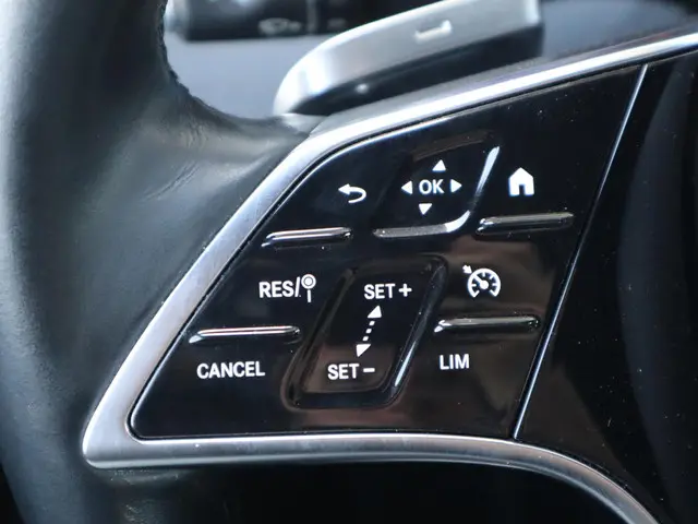 Mercedes-Benz E-Klasse 300 e 2020 Hybride Benzine 21