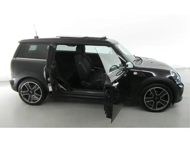 MINI Clubman 1.6 Cooper Chili 2013 Benzine 16