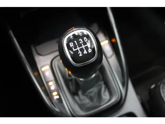 Kia Carens 1.6 GDi Premium Pack 2013 Benzine 27