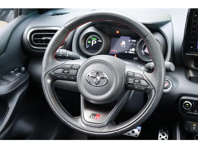 Toyota Yaris 1.5 Hybrid GR Sport 2023 Hybride Benzine 37