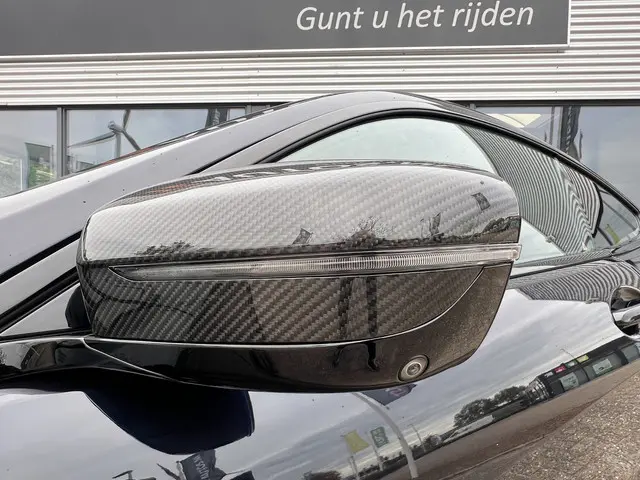 BMW 8 Serie M850i xDrive High Executive 2020 Benzine 29