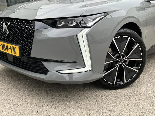 DS DS 4 E-Tense La Première 2022 Hybride Benzine 47