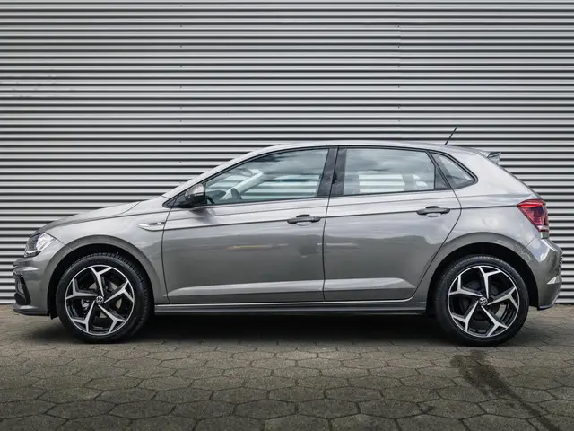 Volkswagen Polo 2