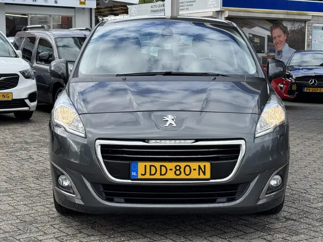 Peugeot 5008 1.2 PureTech Blue Lease 7p. 2016 Benzine 10