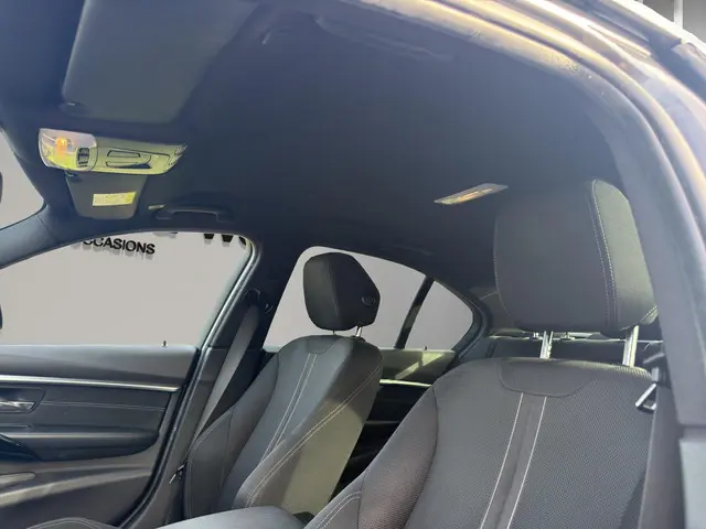 BMW 3 Serie 318i Luxury 360 Head up Led 2016 Benzine 17