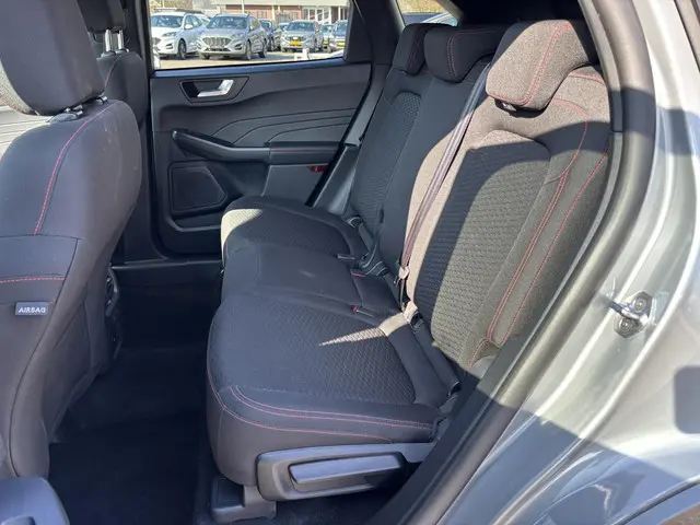 Ford Kuga 2.5 FHEV ST-Line 2025 Hybride Benzine 9