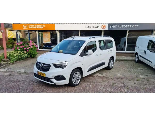Opel Combo Tour 1.2 Turbo L2H1 Edition 7p. 2020 Benzine