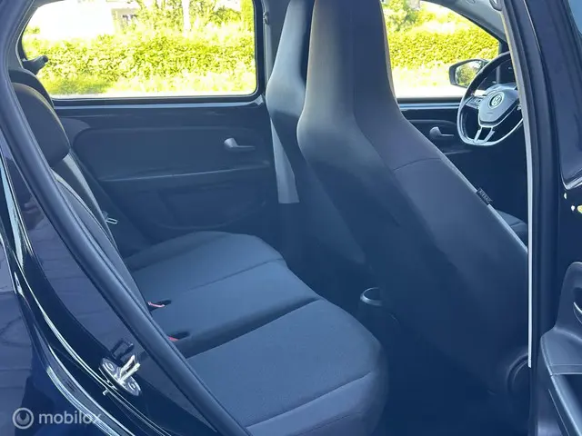Volkswagen up! 1.0 CRUISE/AIRCO/MF-STUUR 2023 Benzine 8
