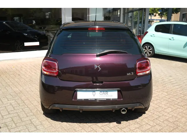 DS DS 3 3 PT 82 So Chic 2016 Benzine 18