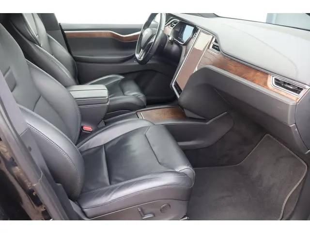 Tesla Model X 100D 2017 Elektrisch 12