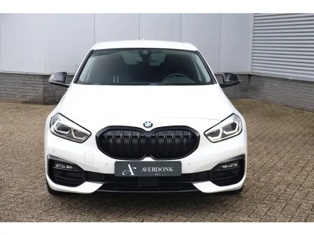 BMW 1 Serie 118i Executive Sportline Aut. 2021 Benzine 9