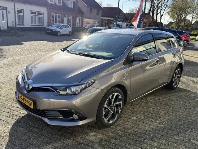 Toyota Auris 1.8 Hybrid Dynamic 2016 Hybride Benzine