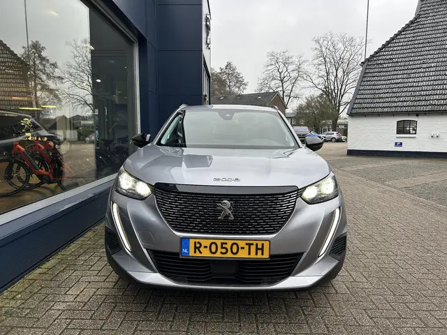 Peugeot 2008 1.2 Turbo 130 PK Allure Pack 2022 Benzine 5