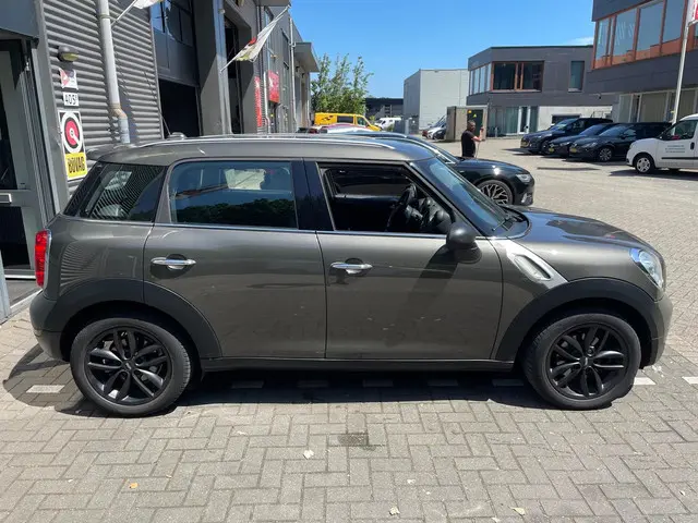 MINI Countryman Mini 1.6 One Edition 2012 Benzine 4