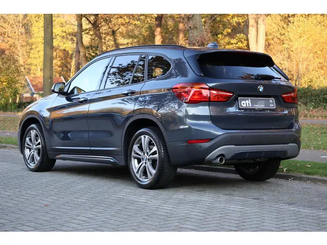 BMW X1 sDrive18i 2019 Benzine 4