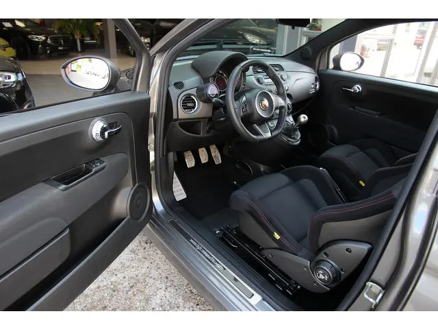 Fiat 500 1.4-16V Abarth 2013 Benzine 13