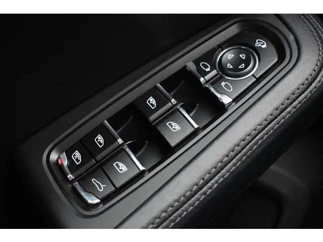 Porsche Macan 2.0 PDK 2018 Benzine 39