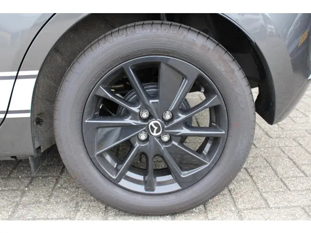 Mazda 2 1.5 e-SkyActiv-G 90 Homura 2025 Benzine 11